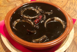 函館イカの墨煮