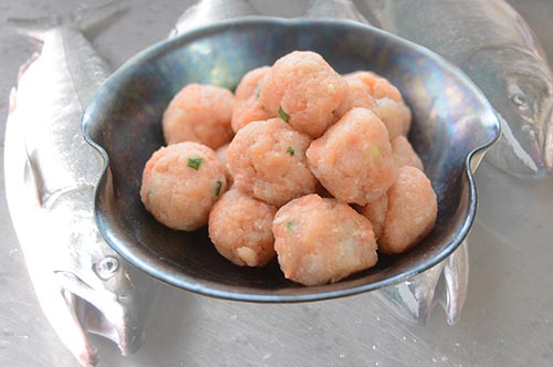 北海道産、鮭つみれ（成形）