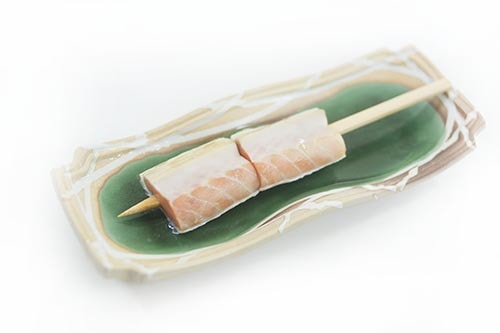 銀聖鮭ハラスの串２個付け