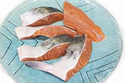 北海道、道東産鮭切り身（無塩）